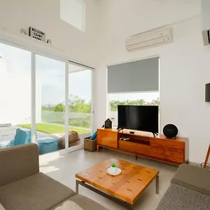 https://aurelia-residence.hotelsseminyak.net