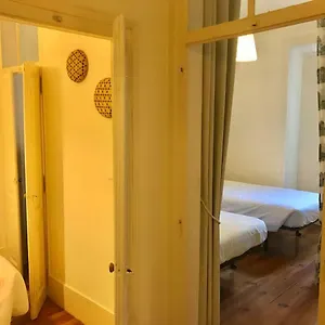 https://charming-flat.hotels-lisbon-portugal.com